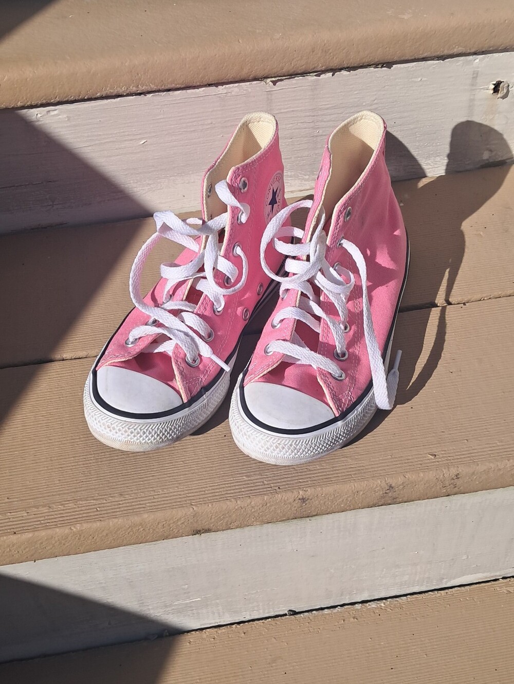 Converse Kids Pink High-Top Canvas Sneakers with White Lacesaver